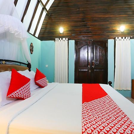 Oyo 1365 Sunrise Lumbung Hotell Gili Trawangan Eksteriør bilde