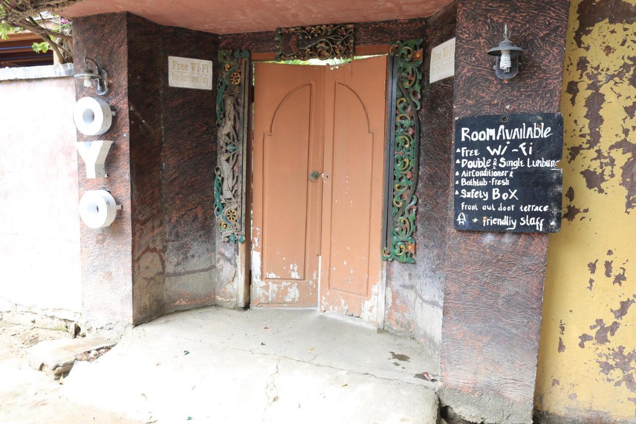 Oyo 1365 Sunrise Lumbung Hotell Gili Trawangan Eksteriør bilde