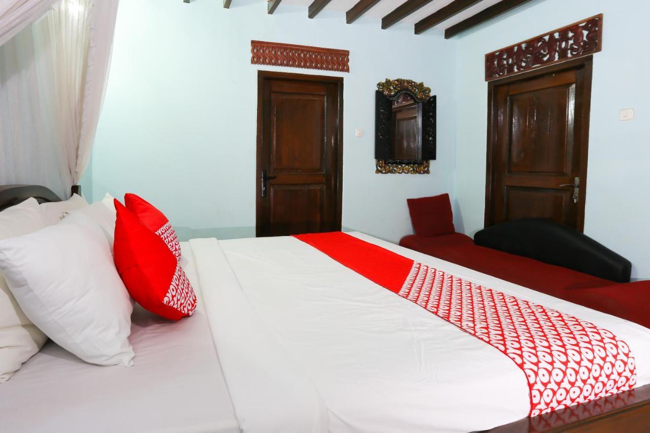 Oyo 1365 Sunrise Lumbung Hotell Gili Trawangan Eksteriør bilde