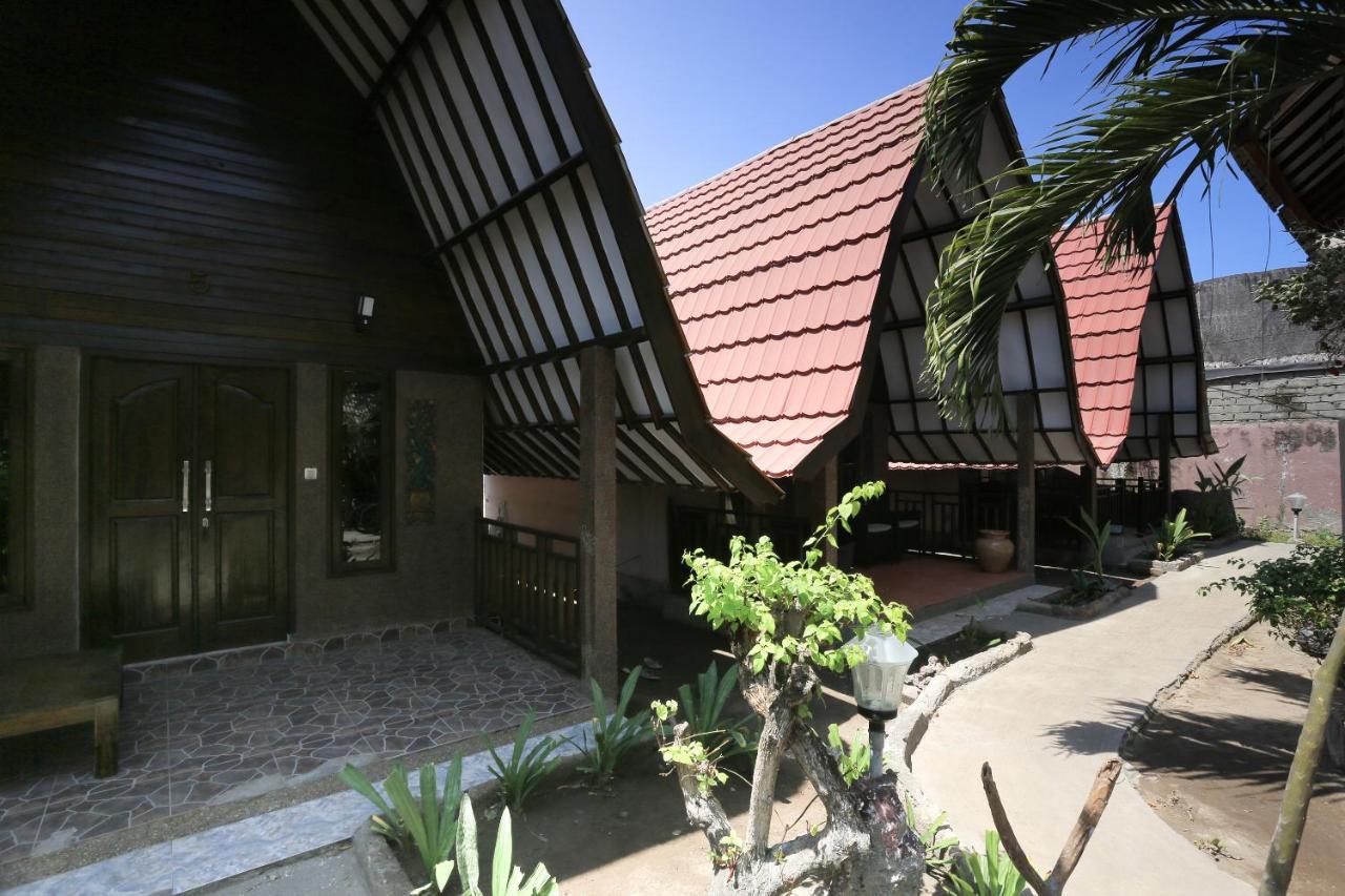 Oyo 1365 Sunrise Lumbung Hotell Gili Trawangan Eksteriør bilde