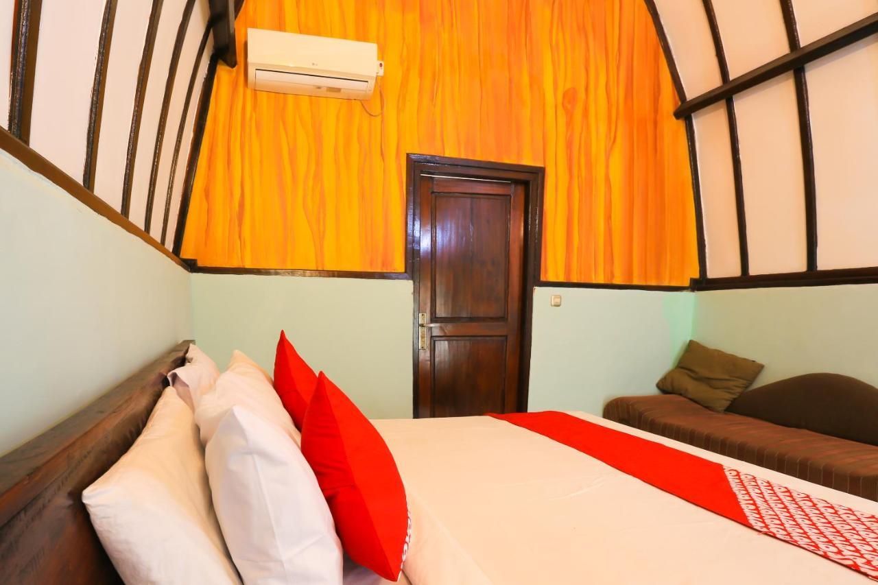 Oyo 1365 Sunrise Lumbung Hotell Gili Trawangan Eksteriør bilde