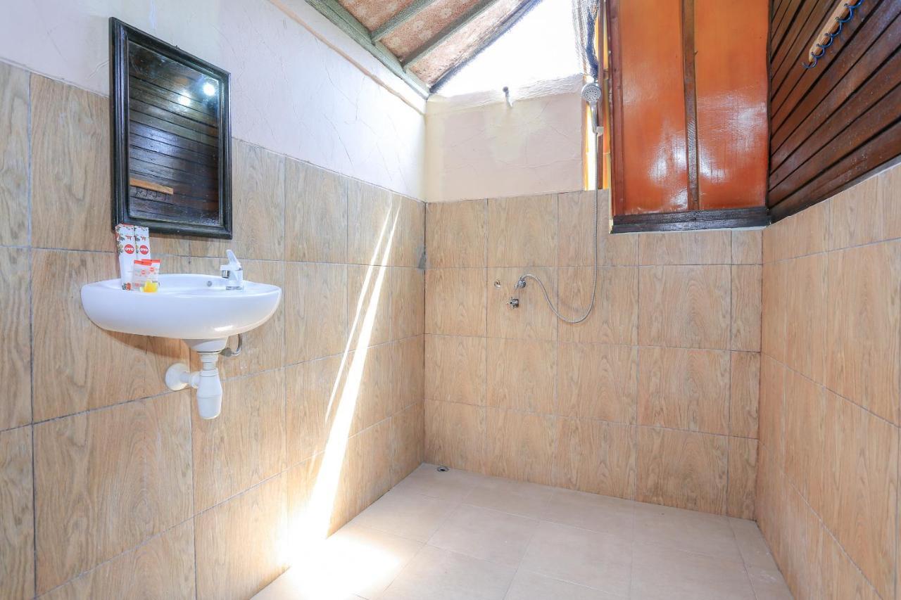 Oyo 1365 Sunrise Lumbung Hotell Gili Trawangan Eksteriør bilde